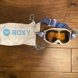 SKI AND SNOW GOGGLES